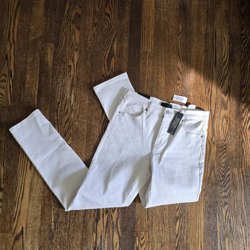 Banana Republic High-Rise Slim Jeans — NWT Pure White Tall 28/6 - Picture 4 of 8
